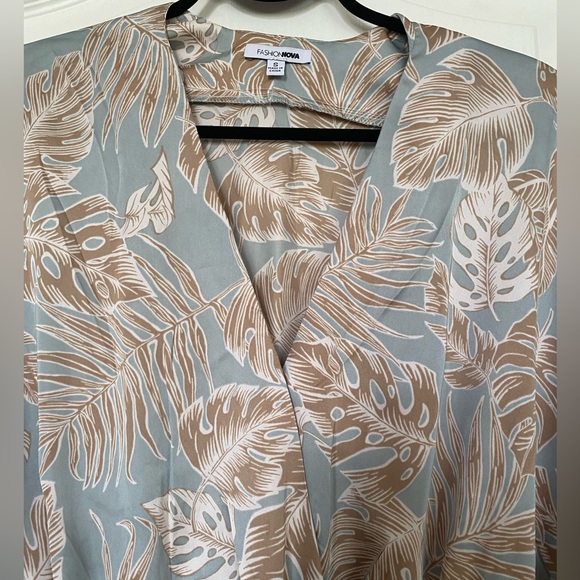 Fashion Nova Top/Dress with Leaf Pattern Size S - Picture 3 of 7